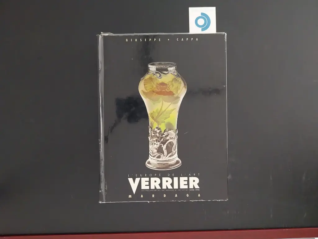 CAPPA G., L'Europe de l'art verrier, Liège, Pierre Mardaga, 1991.